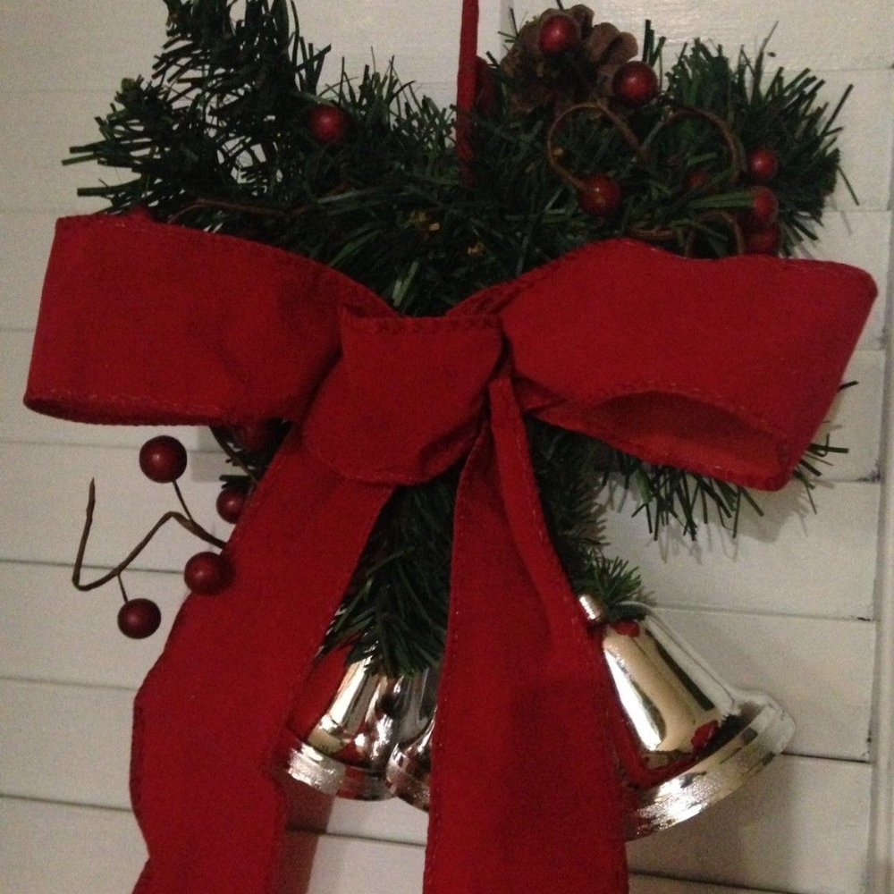 “Deck The Halls" Wreath NWT